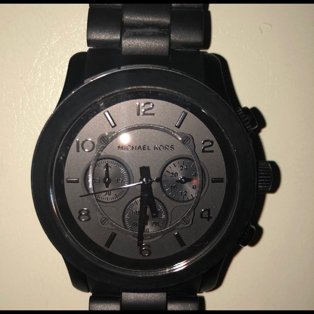 ✨🖤Black Michael Kors Watch🖤✨
